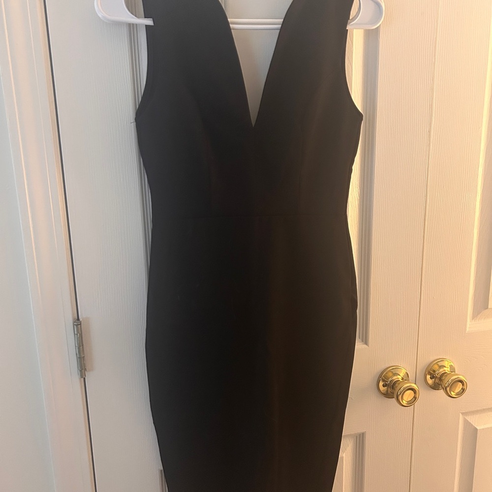 Elegant Black Sleeveless Dress